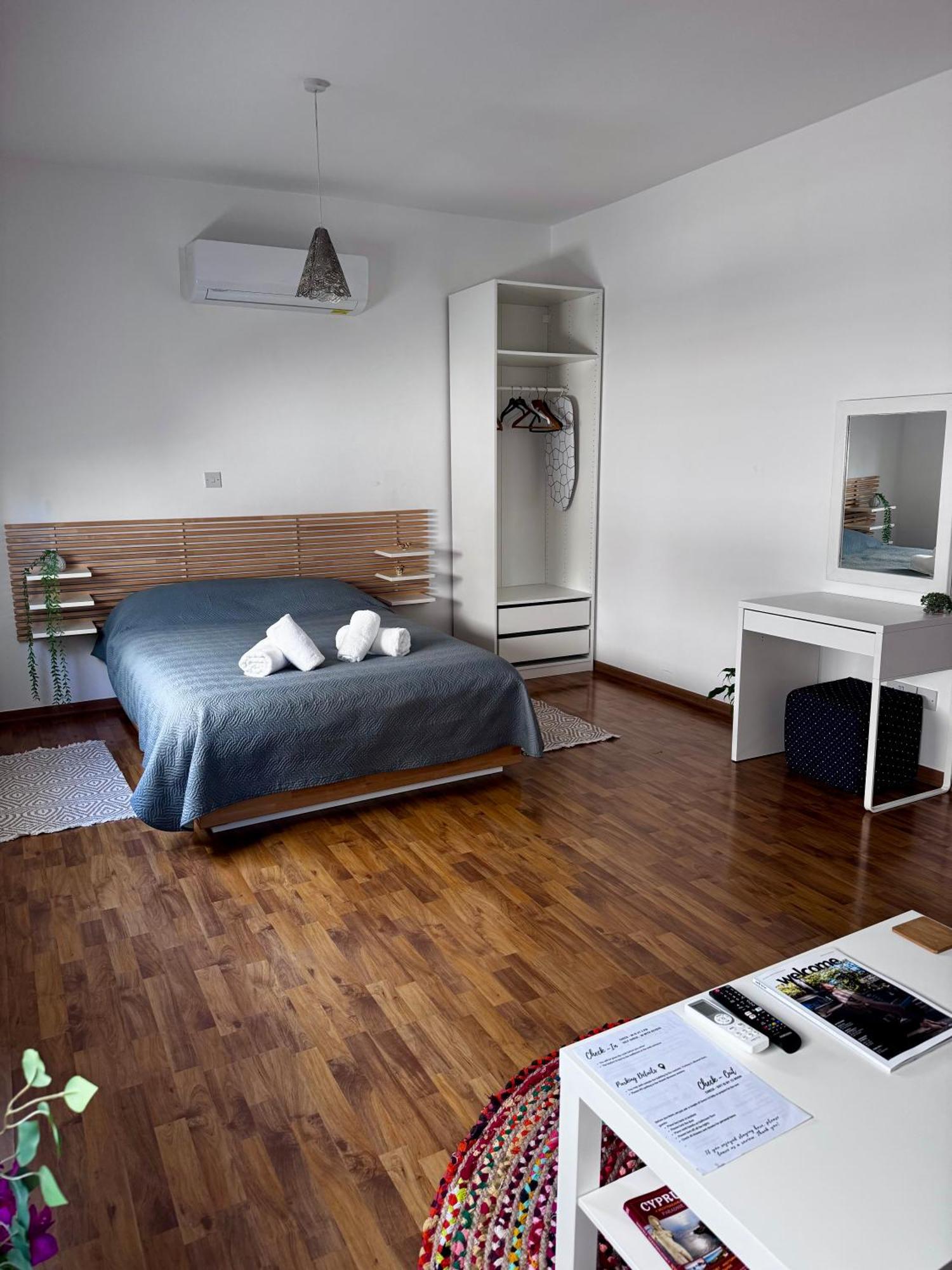 Lovely Studio Apartment In Pafos ภายนอก รูปภาพ