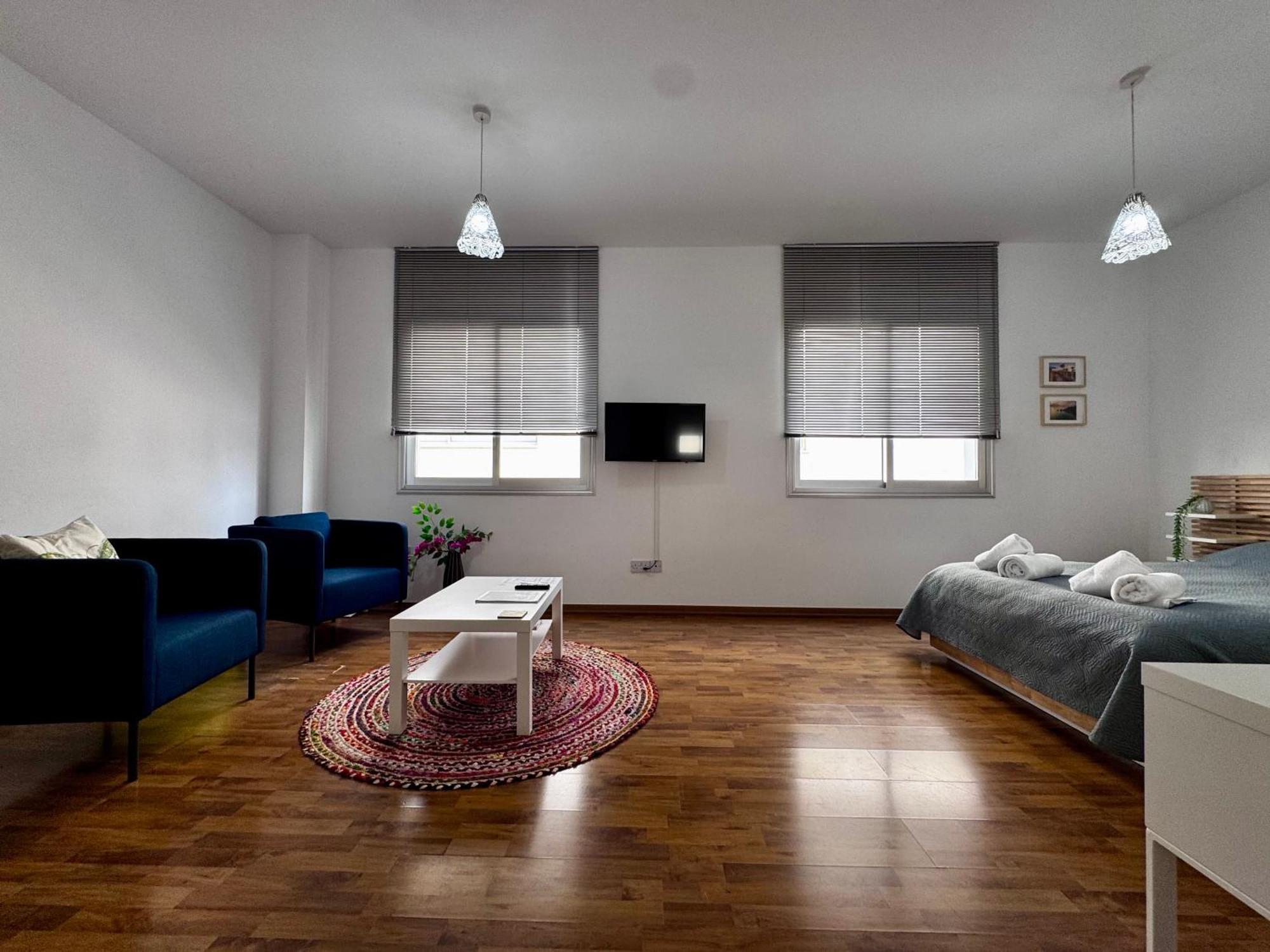 Lovely Studio Apartment In Pafos ภายนอก รูปภาพ